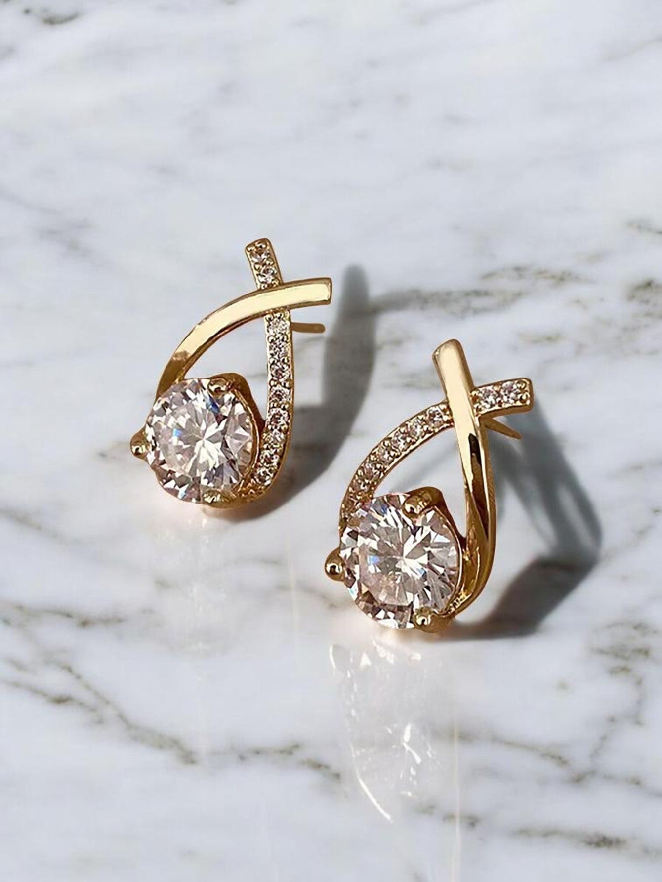 Luxury Rhinestone Criss-Cross Stud Earrings – Elegant Diamond-Inspired Statement Set (2pc)