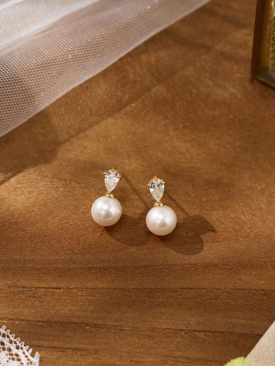 Élodie Pearl Drop Earrings