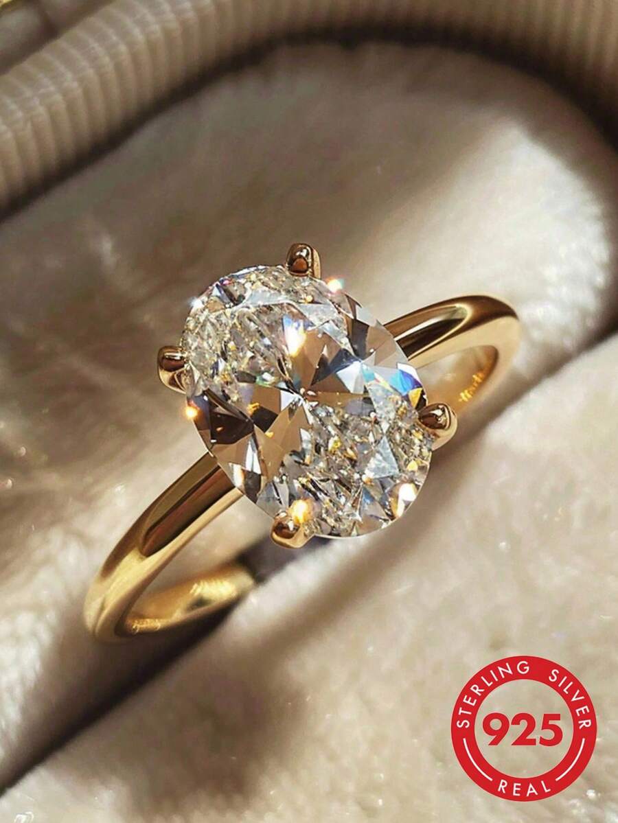 Aurelia Oval Moissanite Ring
