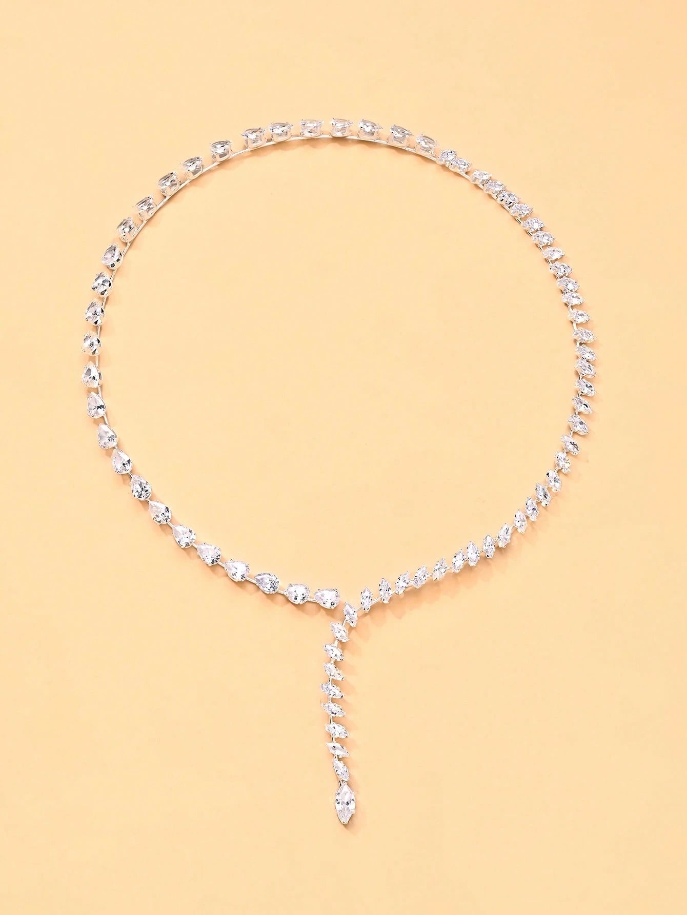 Minimalist Diamond Choker Necklace – Luxury Gold & Silver Statement Collar