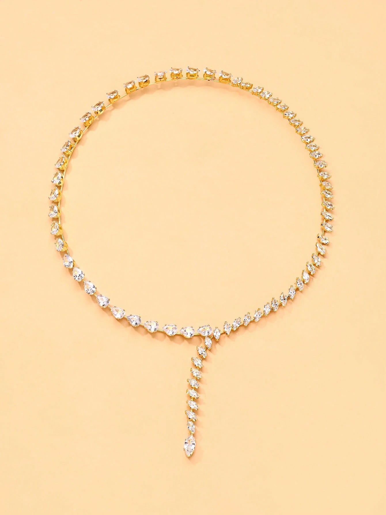 Minimalist Diamond Choker Necklace – Luxury Gold & Silver Statement Collar