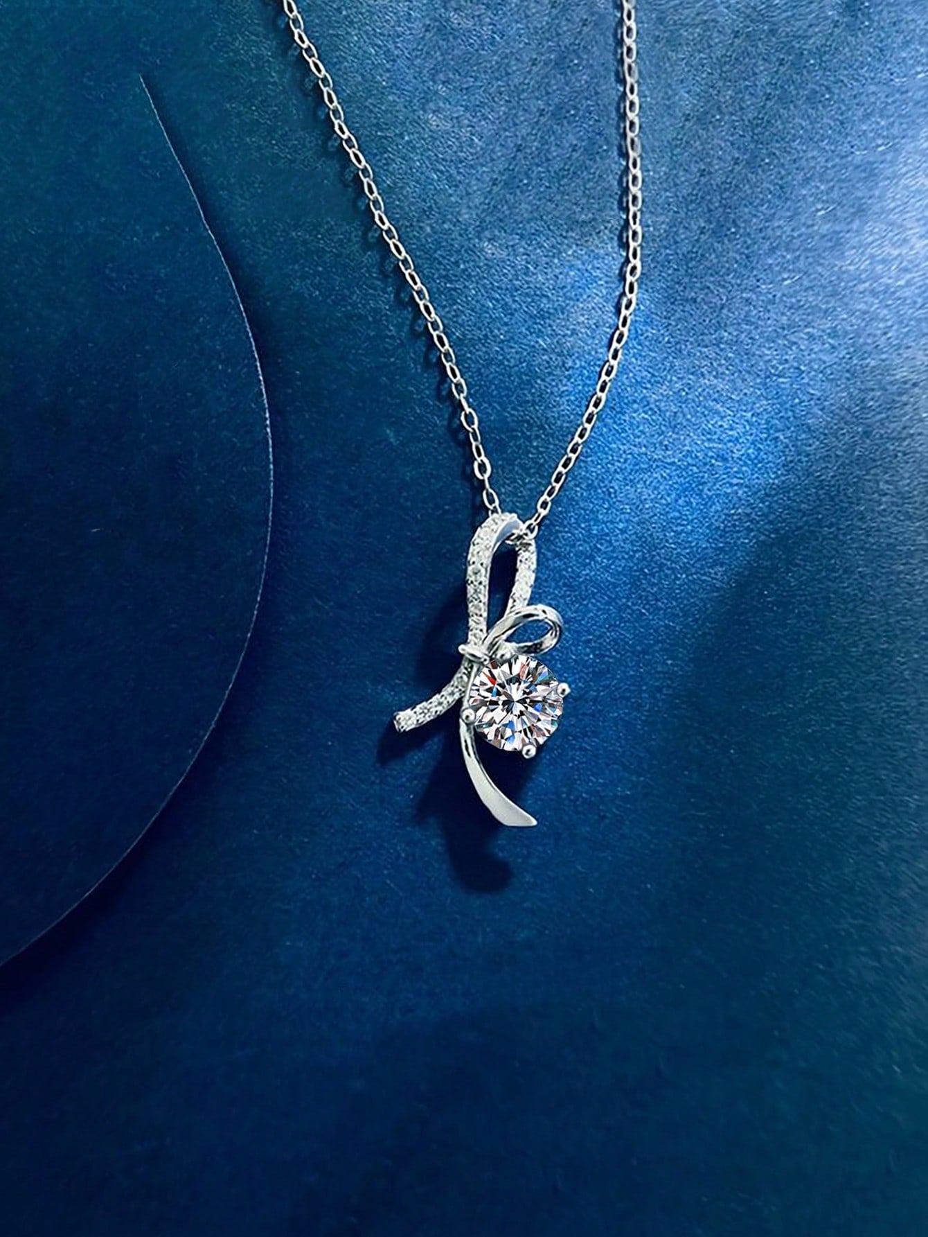 Bellezza Moissanite Bow Necklace